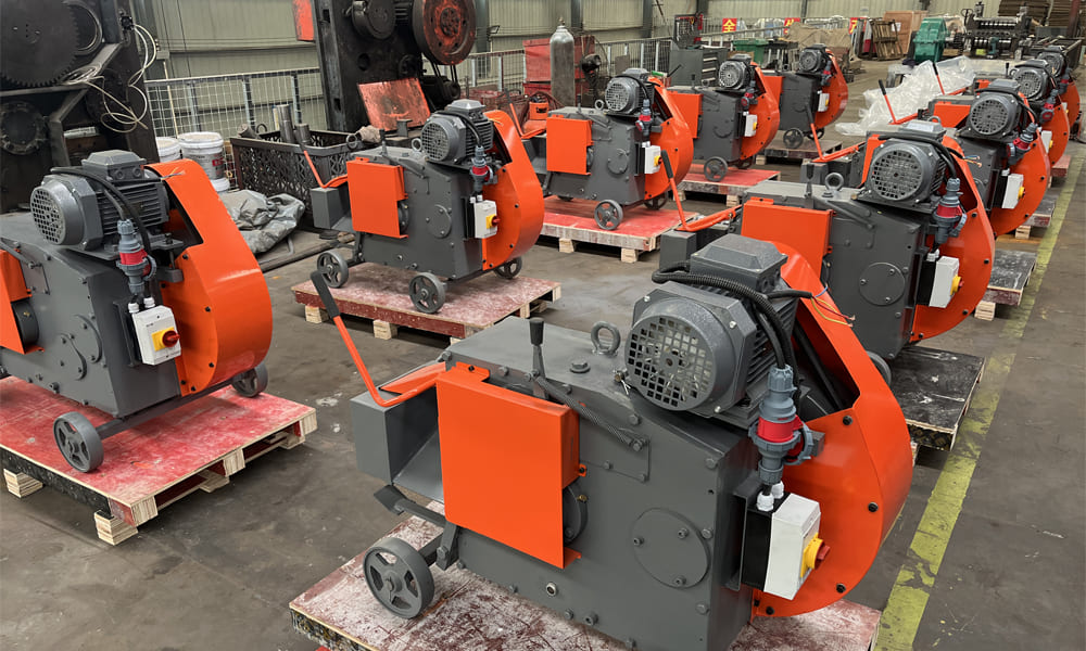 Mechanical Structure of C52 Steel Bar Cutting Machine