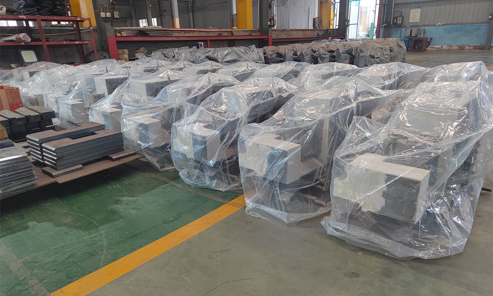 24 PCs White Brand C42 Rebar Cutting Machines Ready Ship to Italy